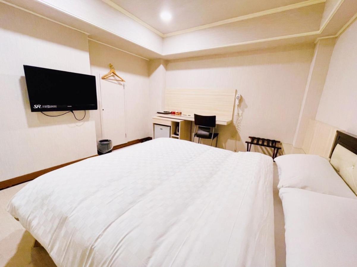 Spring Art Hotel Kaohsiung Exterior photo